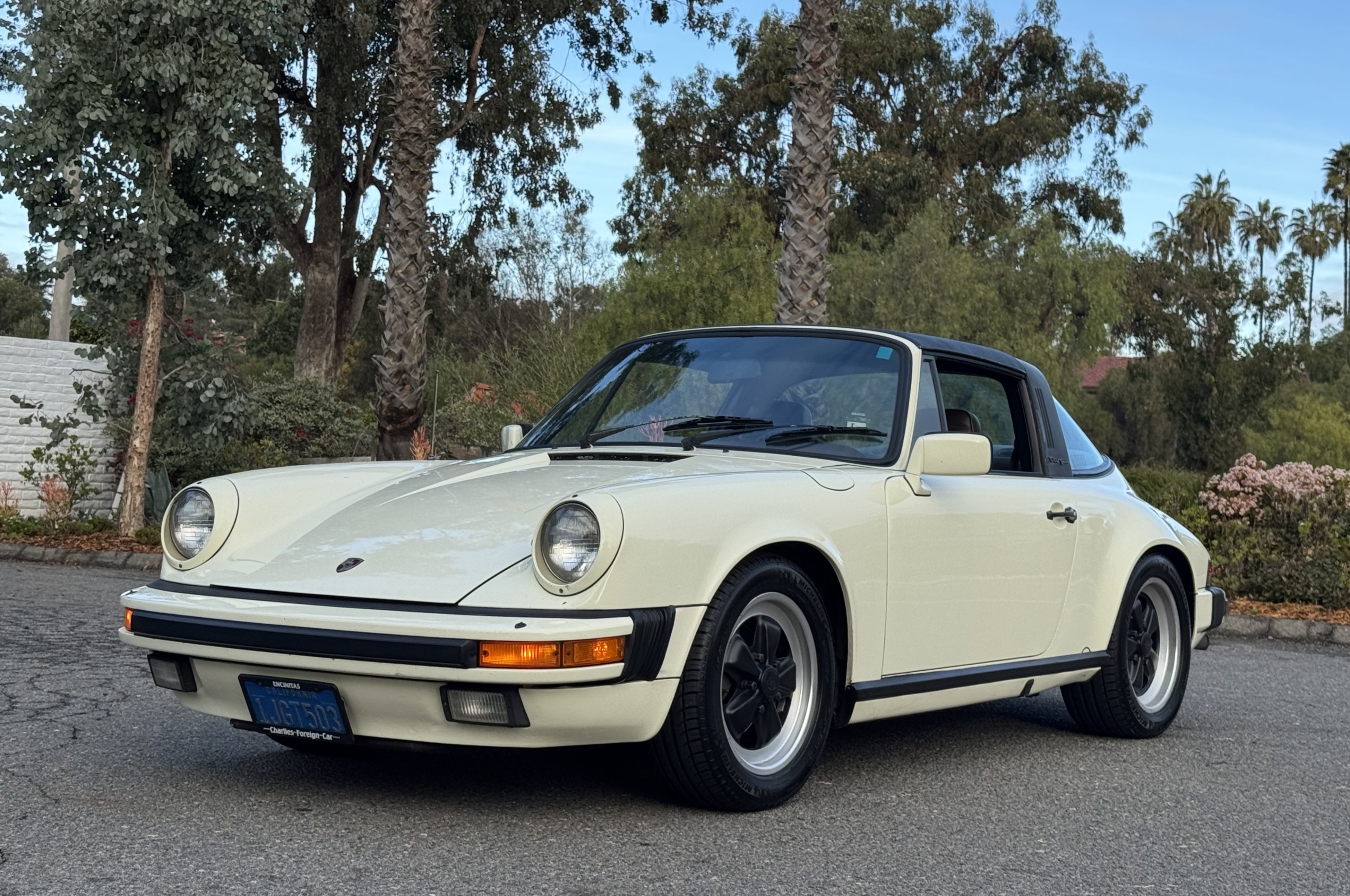 1984 Porsche 911 Targa – Charlies Foreign Car